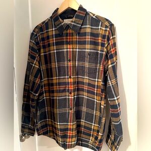 Long sleeve flannel, size L
